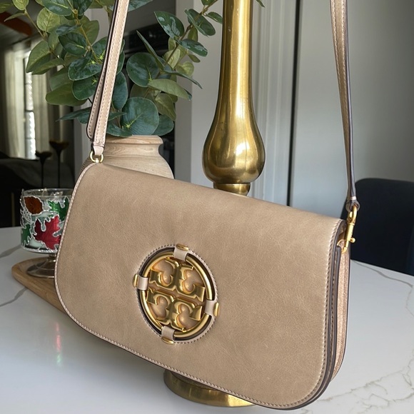 Tory Burch Miller Glazed Leather Clutch - Picture 4 of 16